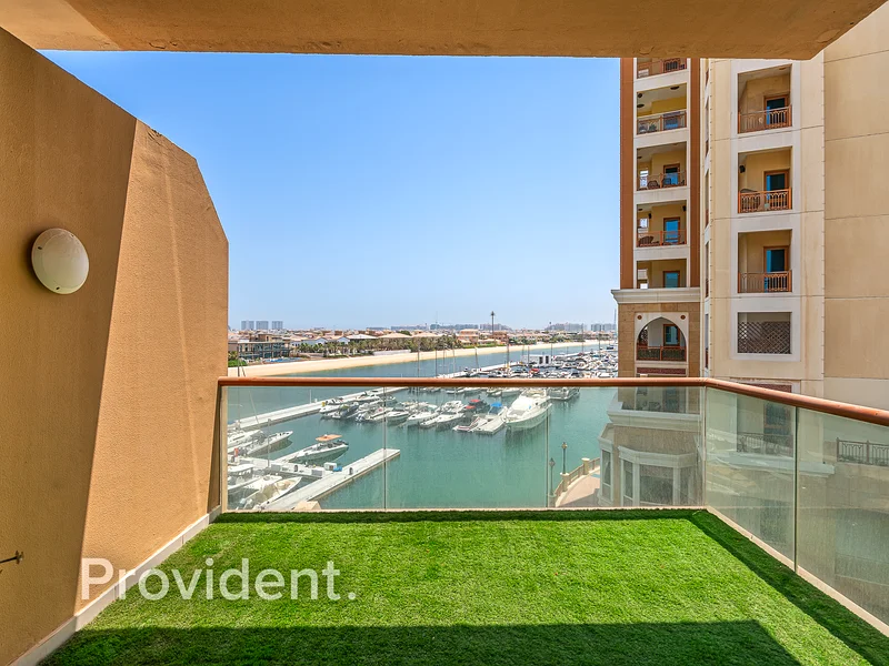 Studio | Sea View | Terrace | Vacant63752265732355112