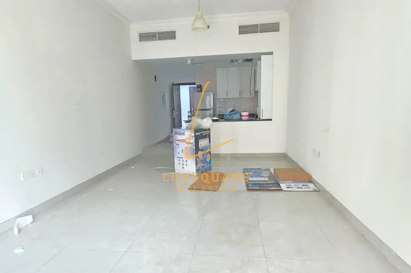 جاهز للانتقال | غير مفروش | موقع متميز63786649504769110