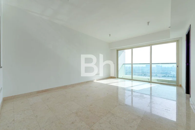 Vacant on Transfer | High ROI | Partial Sea View63846366265217111