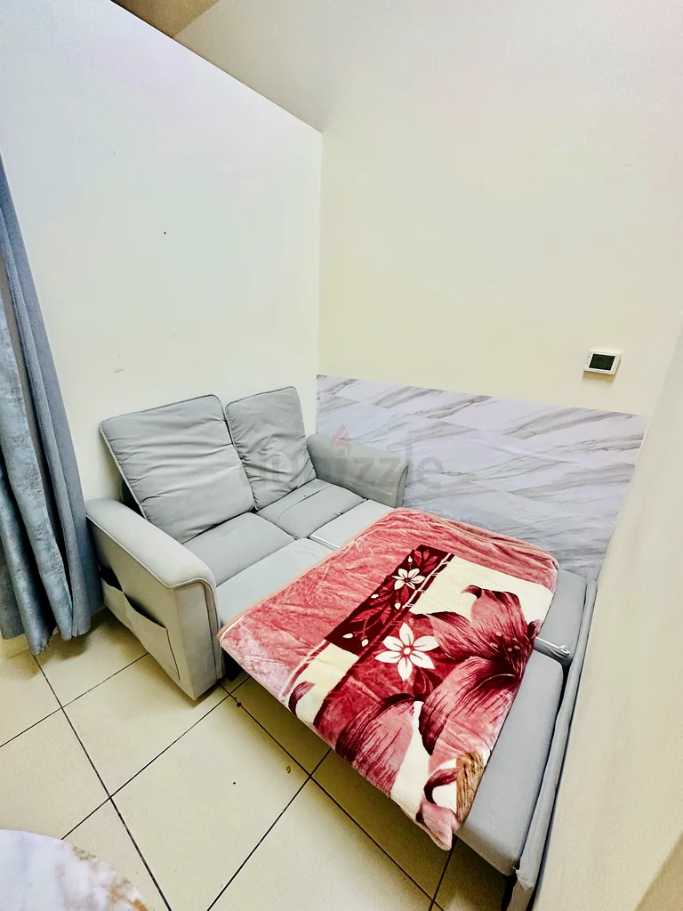 No Commission || Studio Very clean like New only for Family63829426711297112