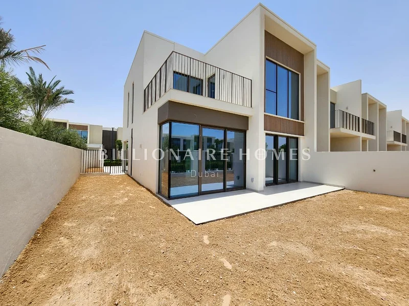 Single Row | Mortgage Eligible | Close to Park63947555684225112