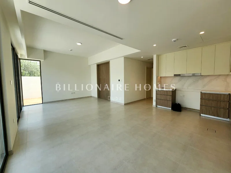 Single Row | Mortgage Eligible | Close to Park63947555684225114