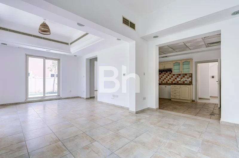 Close to Park | Vacant | Large Plot | Detached63807419065730114