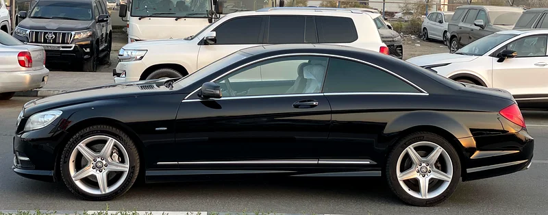2011  -  مرسيدس بنز CL550 -  بلو إفيشينسي  -  حزمة أم جي  -  جلد بيج  -  حالة رائعة63699041949442113