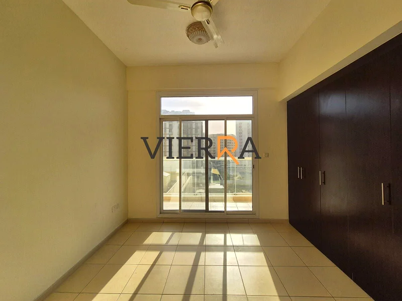 Prime Location | 2BR + Laundry+ Store | Vacant Soon63933798388355113