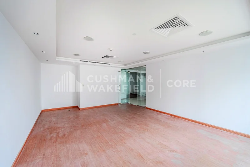 Fitted office with Partitions | Freezone | Vacant63827376822915112
