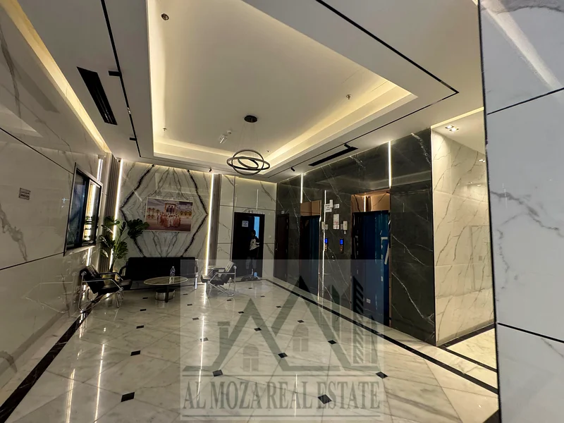 شقة فاخرة جديدة بالكامل بغرفة نوم واحدة وصالة مع حمامين للإيجار بالقرب من مول تشاينا عجمان63713791219075113