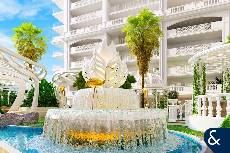 Elegant 1BR | Private Pool | Victorian Living64021258094595110