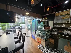 PRIME LOCATION READY SHOP | BESIDE CREEK | WITH OUTSIDE SITTING AREA