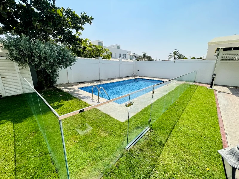 SPACIOUS | 5 BR +M | WITH POOL | MID-OCT63808013272962111