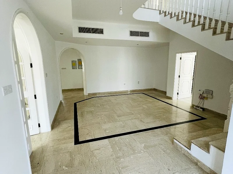 SPACIOUS | 5 BR +M | WITH POOL | MID-OCT63808013272962114