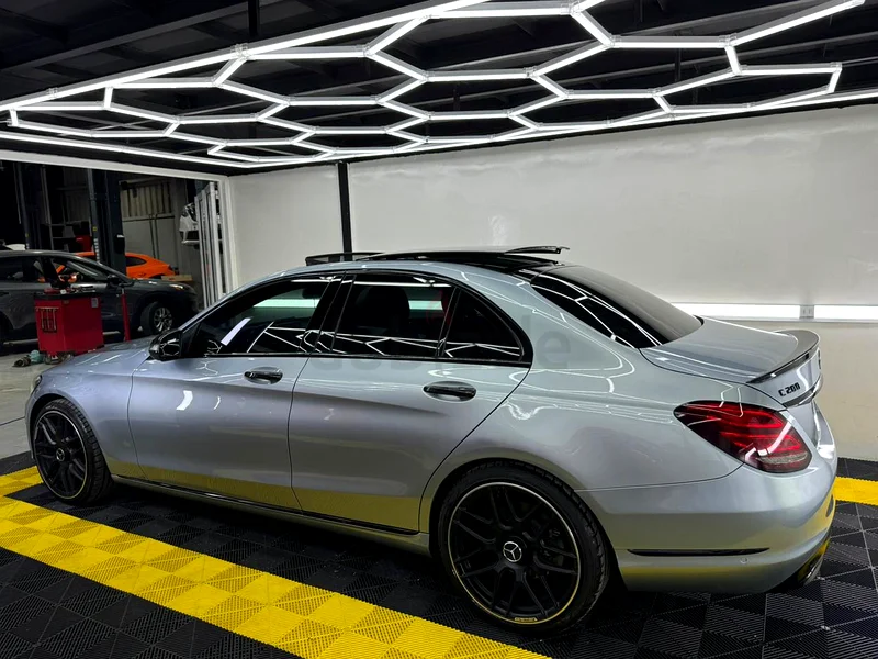 Mercedes-Benz C200 2015 | GCC Specs | Well Maintained |63700563163777112