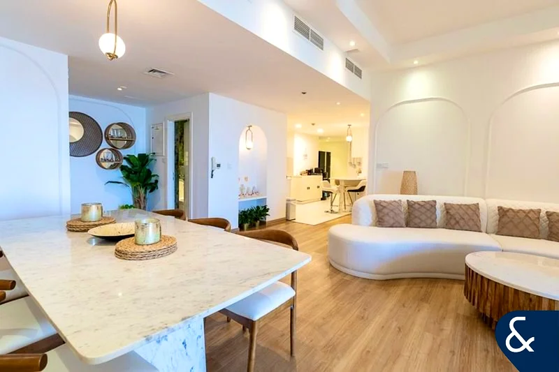 Large Layout | Upgraded | Sea view | Vacant63936814587137113