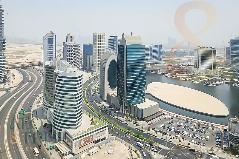 شقة واسعة ومشرقة من غرفتي نوم في الطوابق العليا بإطلالة على المارينا63769139062529112
