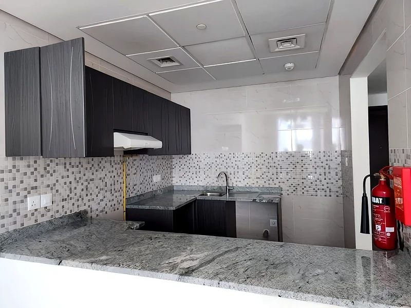 SPACIOUS LAYOUT | BRIGHT & ELEGANT | WELL MAINTAINED UNIT63807419073922111