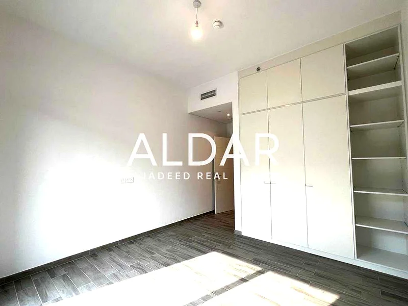 Modern Studio | Quality Finishes | Vacant63789270651649113