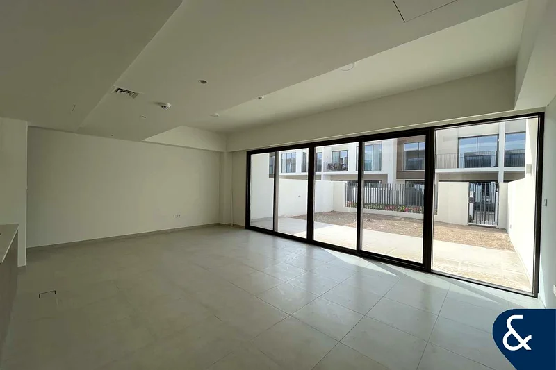 Brand New | Internal Unit | Available Now63734257178754111