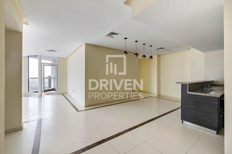 Ready to Move in | Spacious Layout | Chiller Free63775818275714113