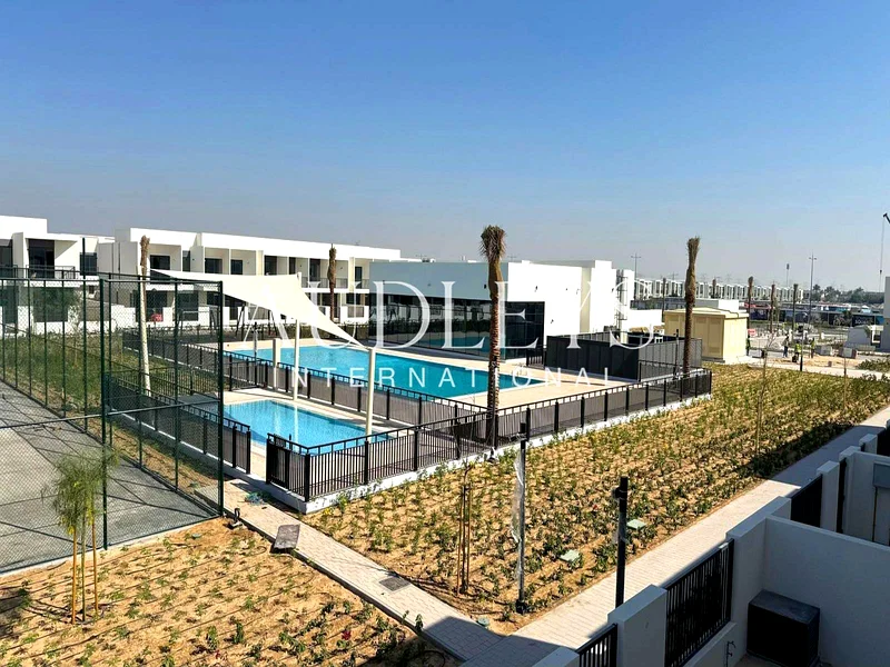وحدة الزاوية أنا على بعد دقيقتين سيرًا على الأقدام من وسائل الراحة أنا شاغرة63737448251521113