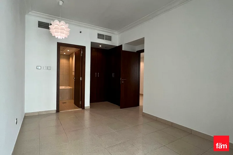Unfurnished| Pool View| avaliable in Sep63769240524803114