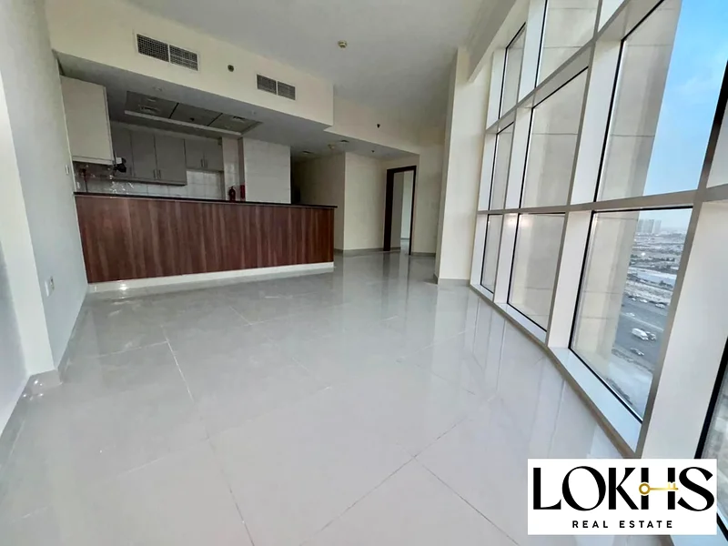 Spacious Unit I 4 Cheques  I Ready To Move In63799234302595110
