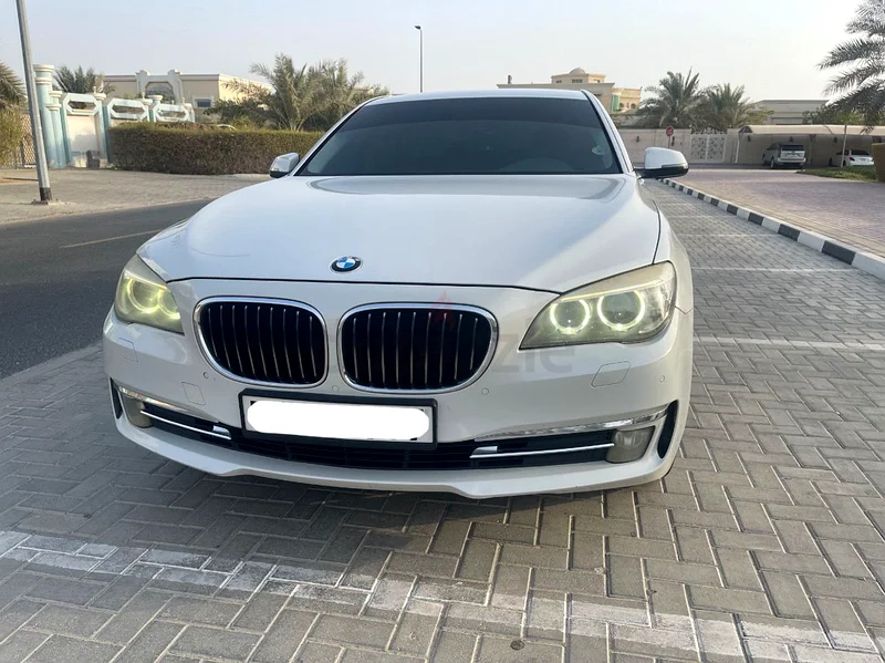 BMW 730i – Clean and in Excellent Condition – Regular Maintenance63699047591553110