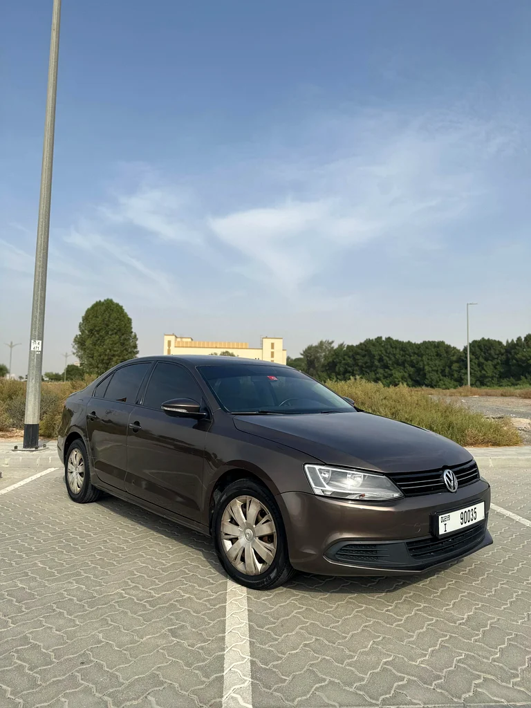 Very clean VW Jetta / 2014 / GCC / well maintained and service history63699034109443112