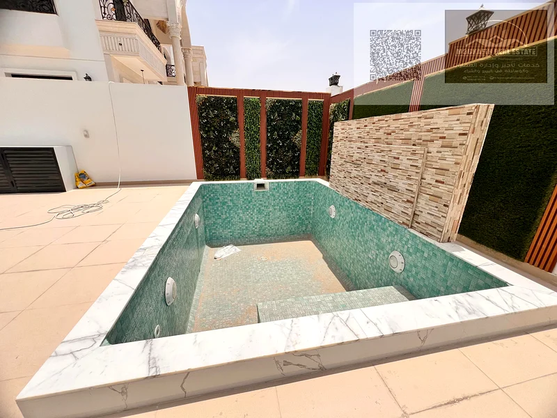 فيلا فاخرة للبيع في الهيليو 2 – عجمان 🏡 اكتشف الراحة والأناقة في هذه الفيلا الرائعة بمساحة أرضية تبلغ 4,500 قدم مربع ومساحة مبنية63911938205697111
