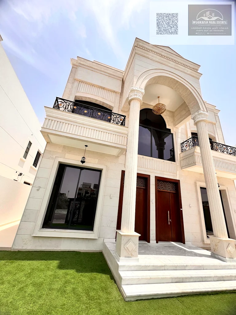 فيلا فاخرة للبيع في الهيليو 2 – عجمان 🏡 اكتشف الراحة والأناقة في هذه الفيلا الرائعة بمساحة أرضية تبلغ 4,500 قدم مربع ومساحة مبنية63911938205697110