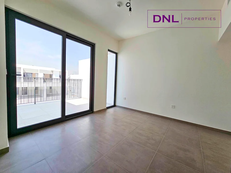 Upgraded | Premium Property | Perfect location63930282622594112