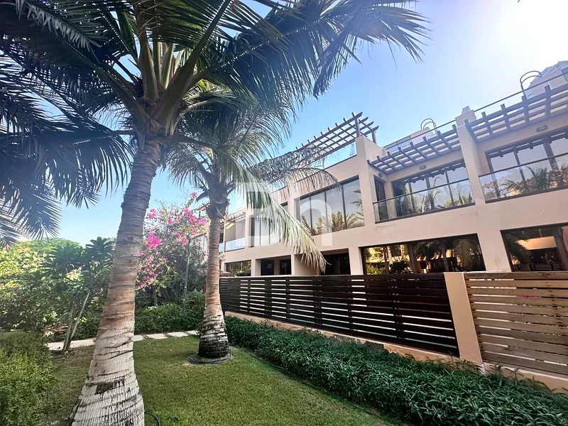 4BR + Maids | Pool & Park Backing | Vacant63724602081409111