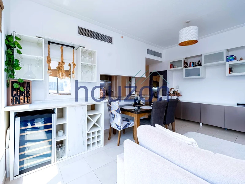 Bright + Spacious 1BR | High Floor | Furnished63769647574915112