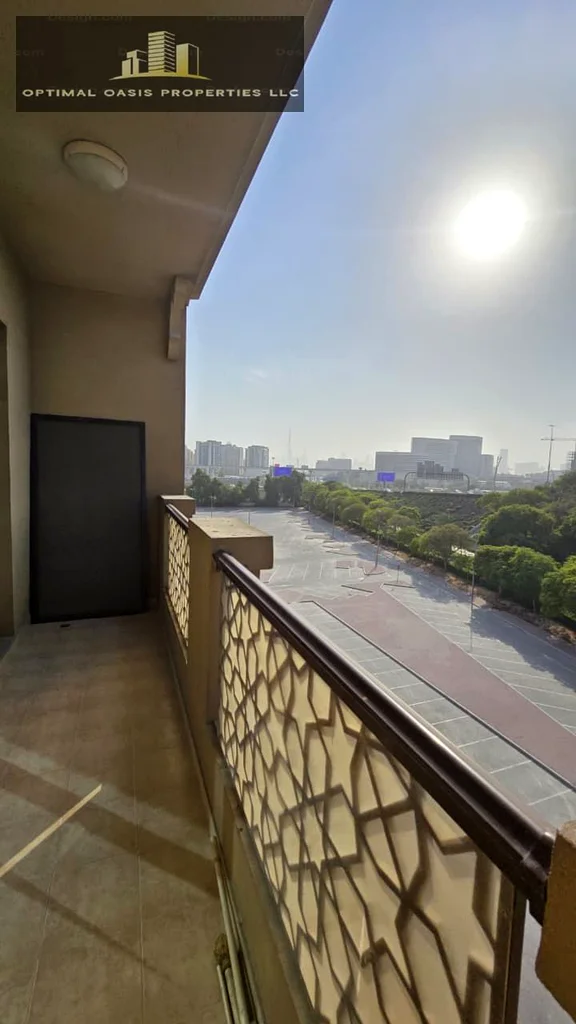 Spacious | Furnished | Vacant| Waterfront View63728068700547114