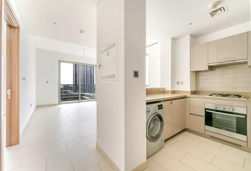 Vacant | Corner Unit | Park View64016940493441112