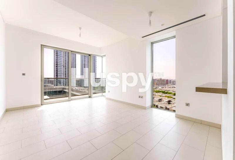 Vacant | Corner Unit | Park View64016940493441110