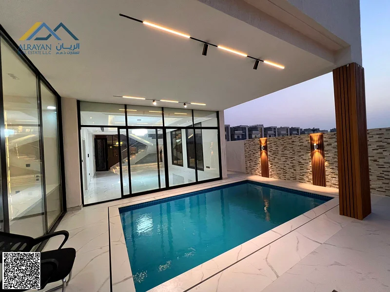 فرصة ذهبية لامتلاك فيلا فاخرة بتصميم عصري وتشطيبات راقية، تقع استراتيجياً على شارع رئيسي.63912050594177112