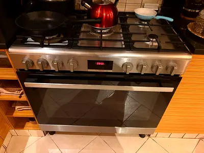 Bosch 5 burner gas cooker for sell 60×60cm