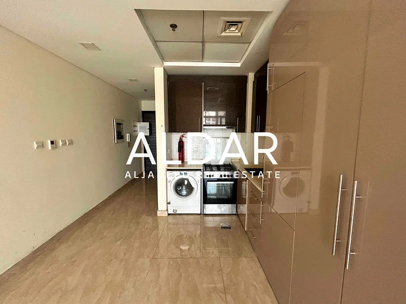 Spacious | Prime Location | Perfect for Couples63765081544449113