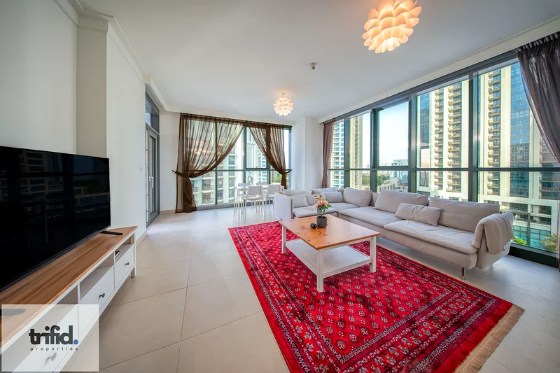 SPACIOUS UNIT | FULLY FURNISHED | WATER VIEWS64027766167042112