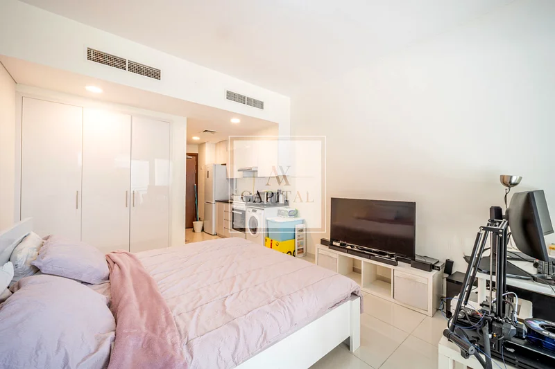 Modern Studio | Tenanted | Pool View64005440223105110