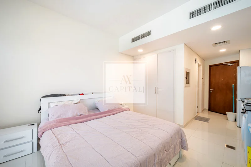 Modern Studio | Tenanted | Pool View64005440223105111