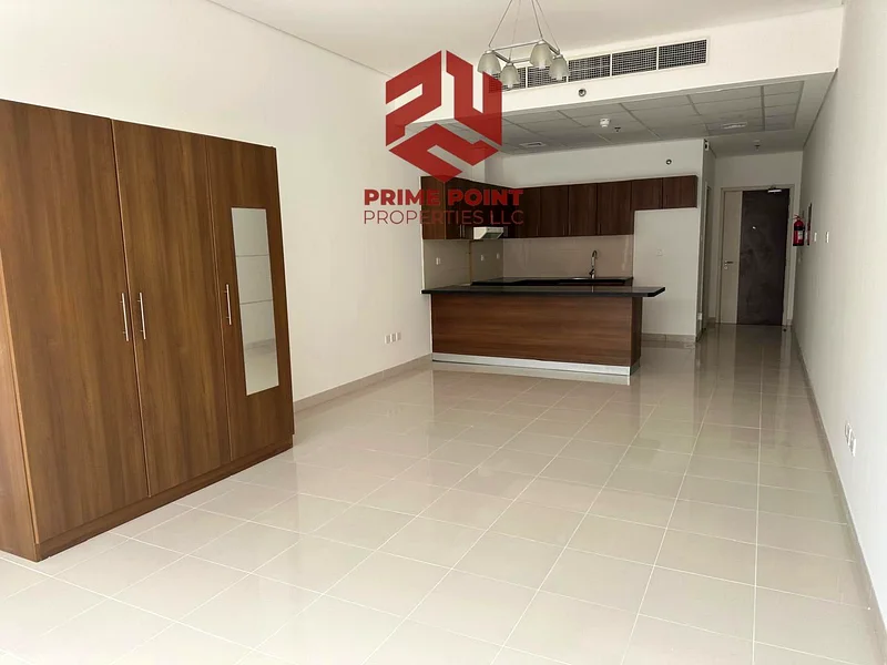 استوديو واسع/بالقرب من لولو مول ومحطة الحافلات63747539387395110