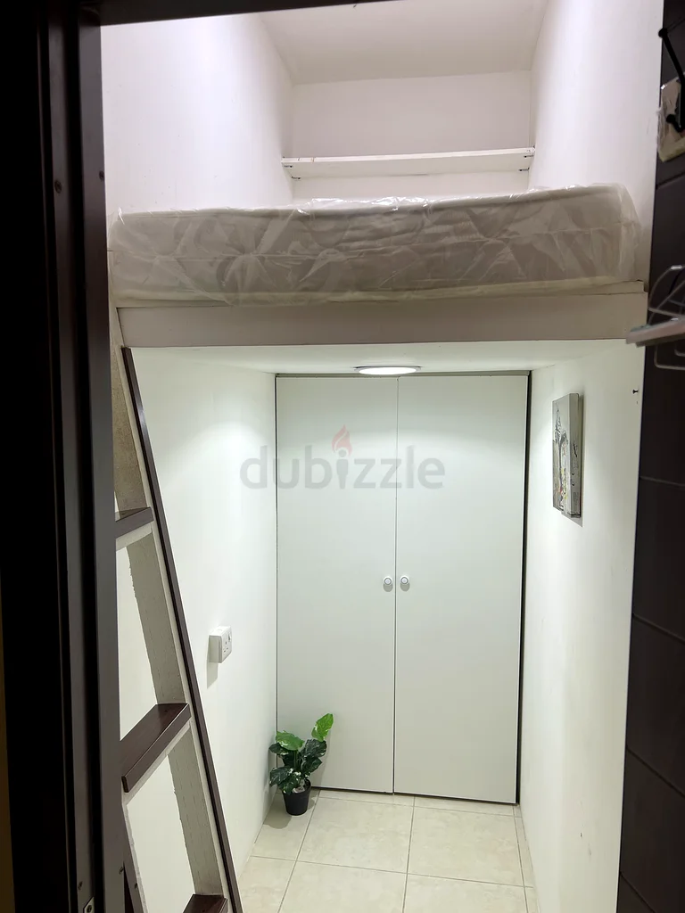 بارتشن لوفت فردي نظيف جدا لشاب عربي63797397861250111