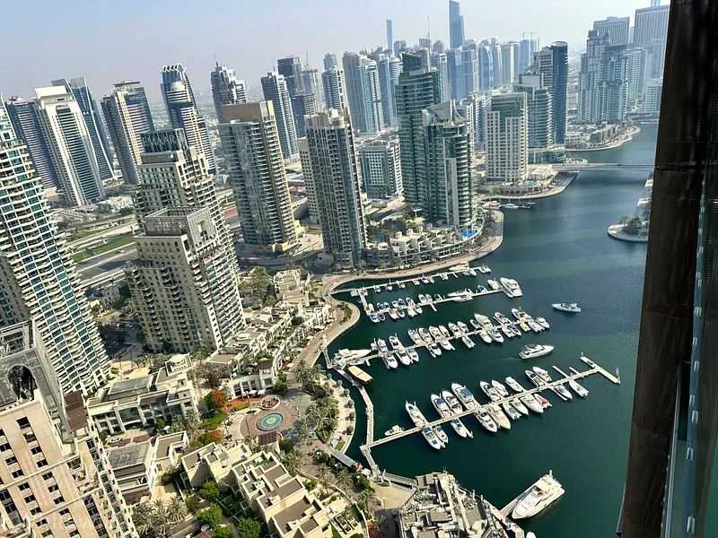 الطابق العالي | إطلالة خلابة على المارينا | السعر قابل للتفاوض64041031208195111