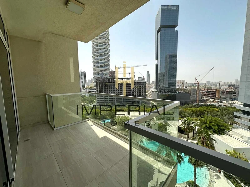 LARGE STUDIO with BALCONY | 617sqft | @60k63781516246147113