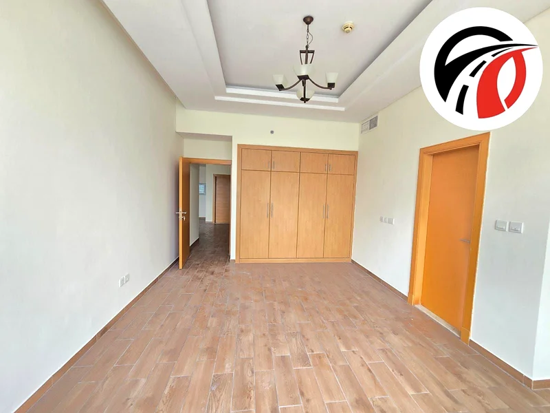 شقة فاخرة من غرفتي نوم بمساحة واسعة متوفرة _ بدون رسوم التبريد _ وسائل الراحة الكاملة63755125109635114