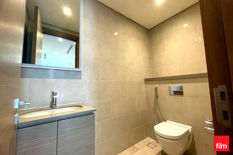 Downtown Views | High Floor | Great Investment64016294007810114