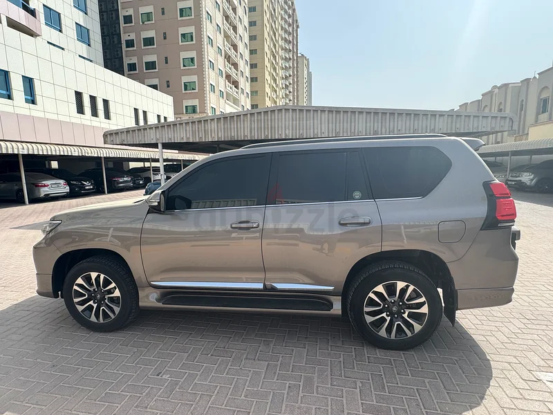 تويوتا برادو 2023 V6 VXR خيار كامل - مواصفات الخليج - ضمن ضمان وعقد صيانة الفطيم63700380962946114