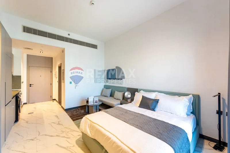 Prime Location | Furnished | Spacious and Bright63748105587203110