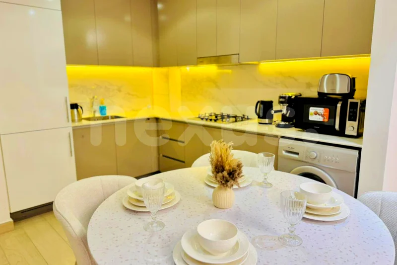 RARE LAYOUT | FULLY FURNISHED | BOULEVARD VIEW63804034671490114